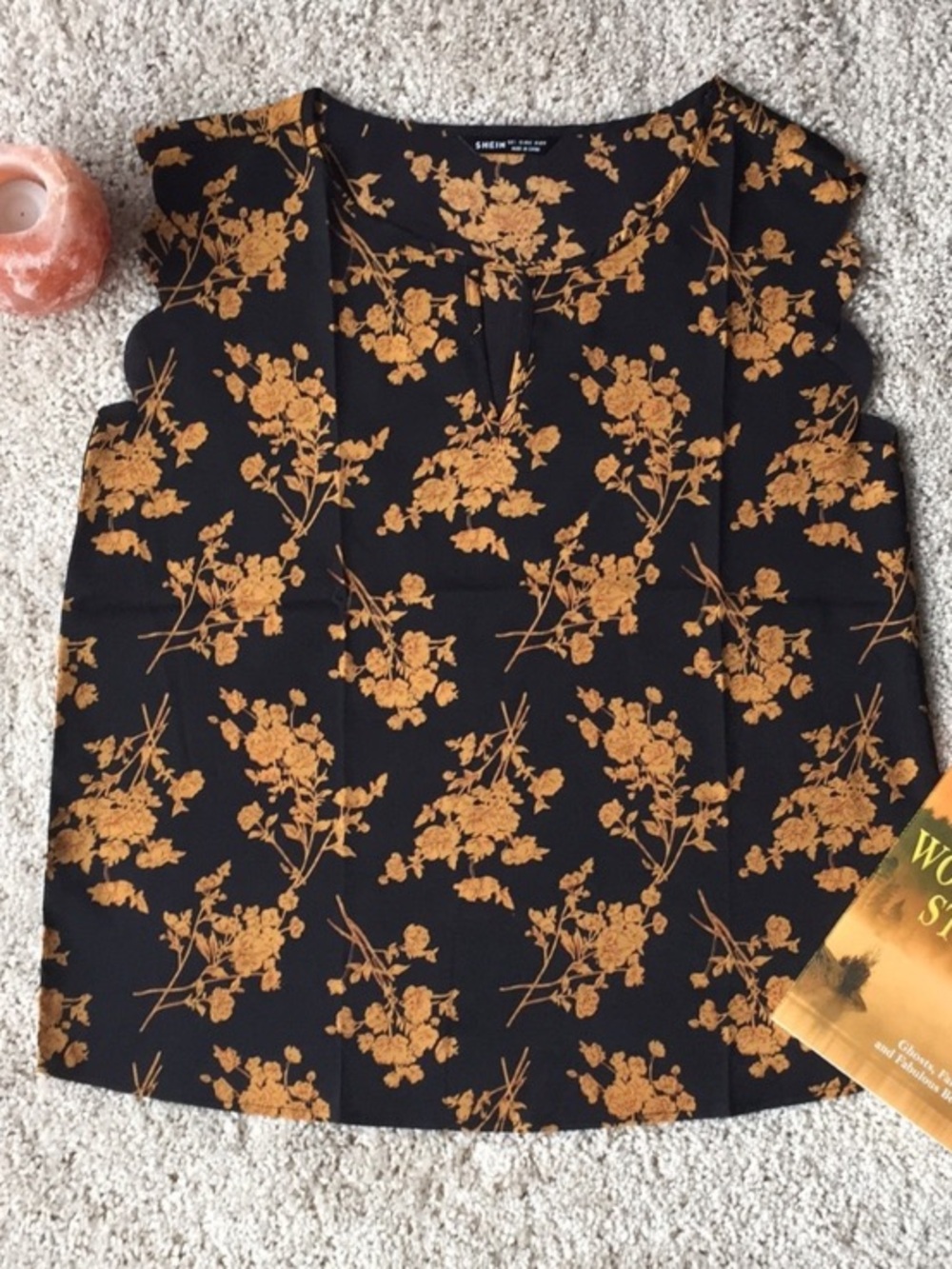 SHEIN | Floral Scallop Trim Top